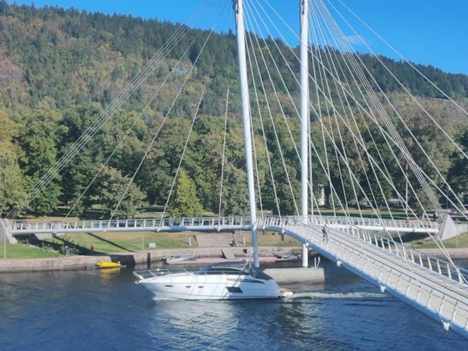 Fin Sentralt Hybel I Drammen Apartment Bagian luar foto