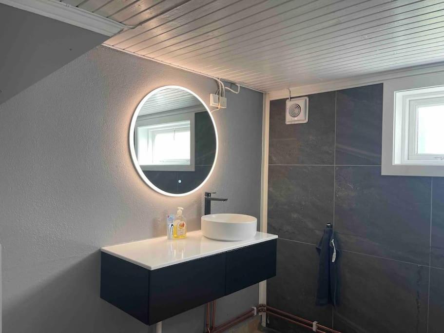 Fin Sentralt Hybel I Drammen Apartment Bagian luar foto